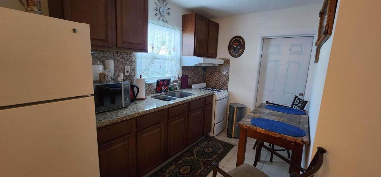 Leo Guest House Голливуд Экстерьер фото